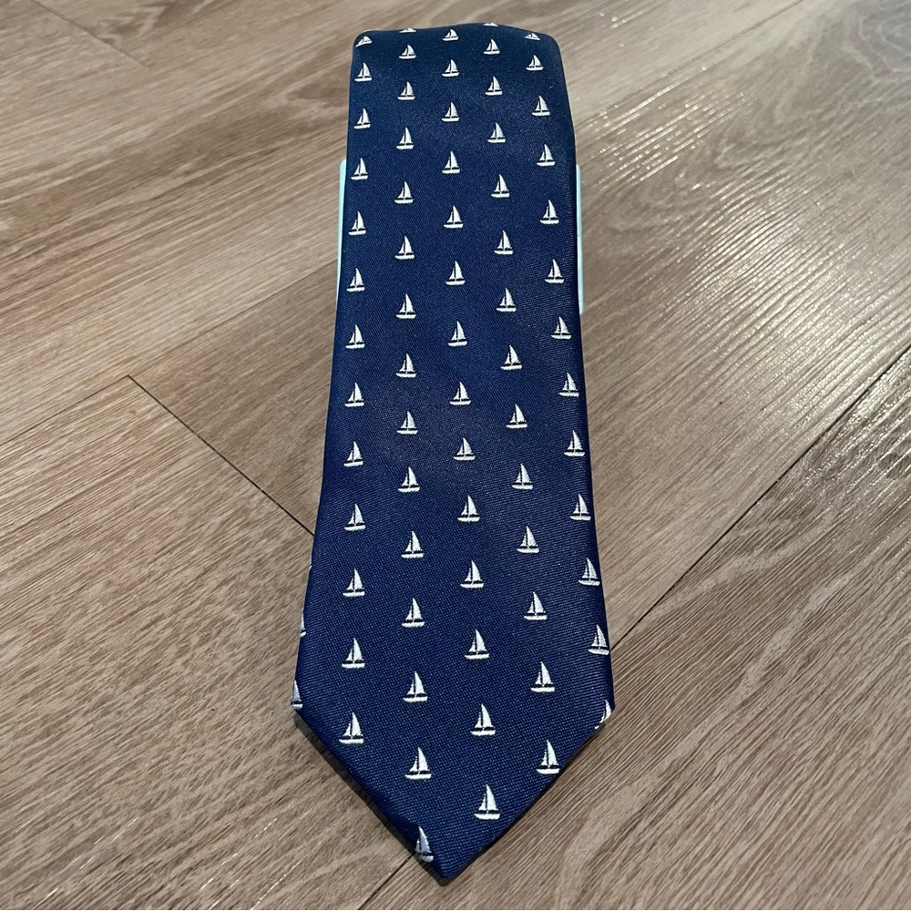 Class Club sailing tie blue NWT